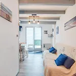 Amazing In With Swimming Pool *