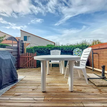 Pet Friendly In With Wifi La Palmyre