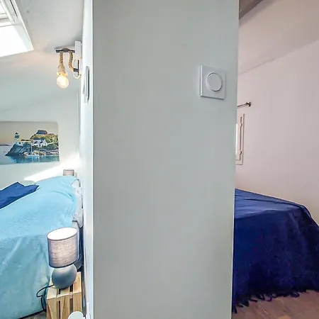 Awesome Home In La Palmyre With Wifi لا بالمير